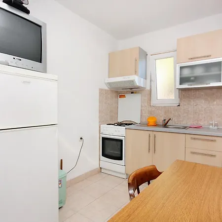 Uvala Solotisa 5610d Sućuraj